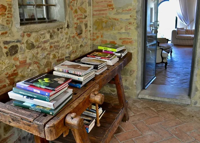Tuscan Villa With Private Pool And Panoramic View